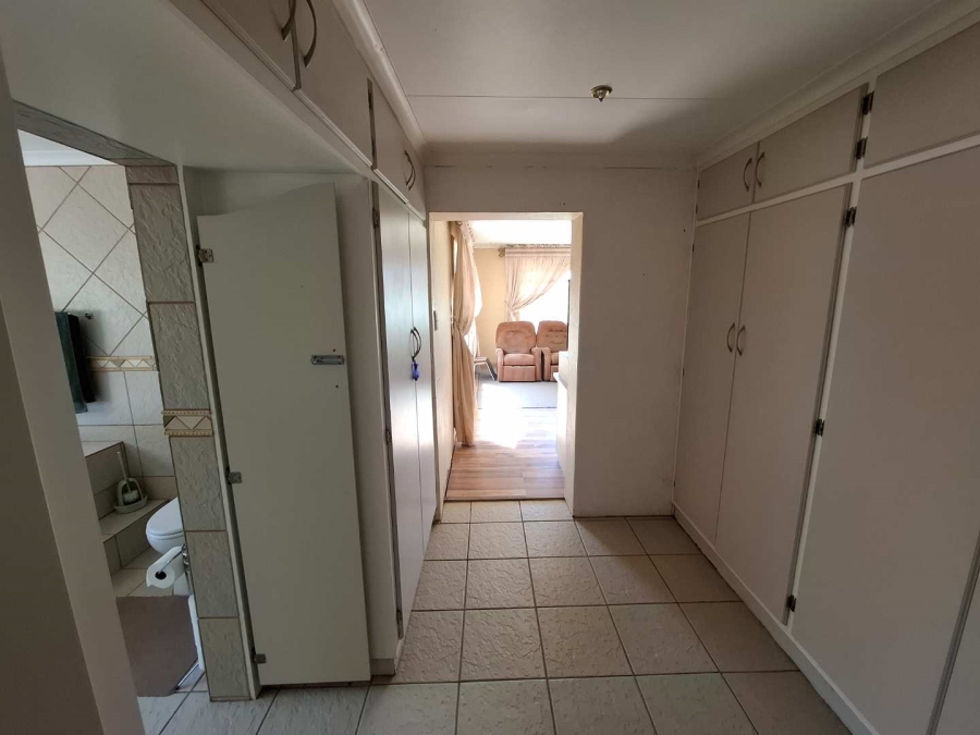 4 Bedroom Property for Sale in Karos Northern Cape
